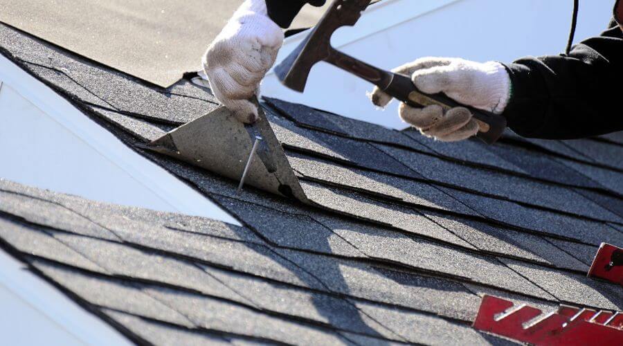 Professional residential roofers in Saraland, AL